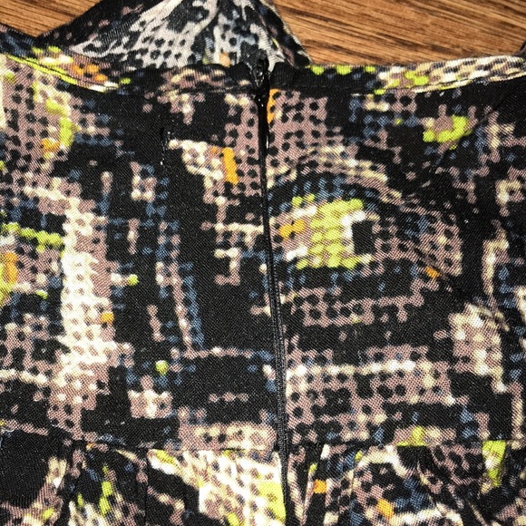 patterned romper - Picture 6 of 6